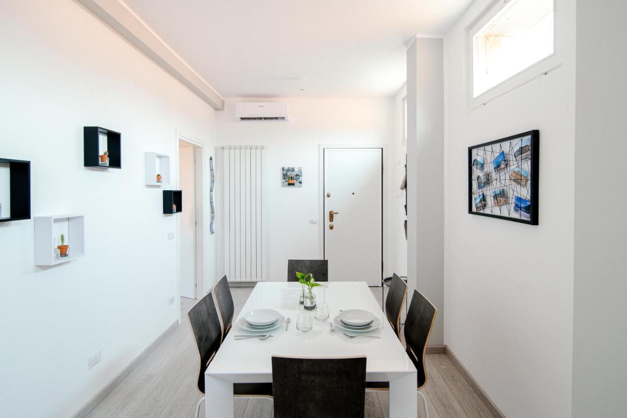 Bright Home - The House Of Travelers Комо Экстерьер фото